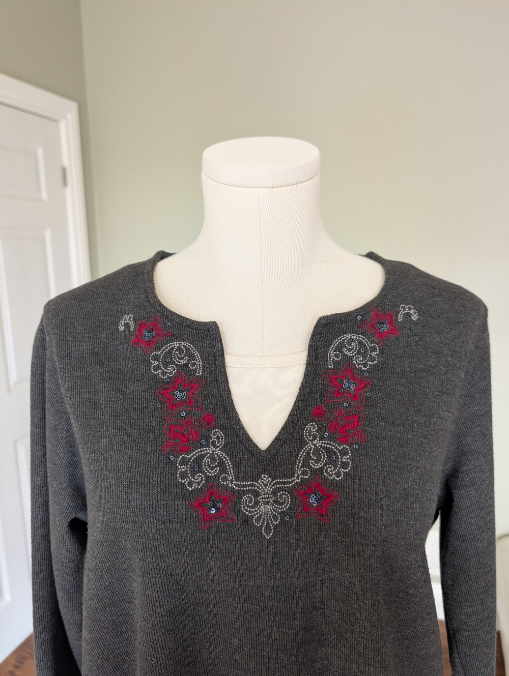 Carroll Reed Women’s Embroidered Cotton Top Grey Long Sleeve Size M